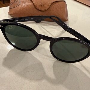 Ray-Ban Black Sunglasses with Tan Case